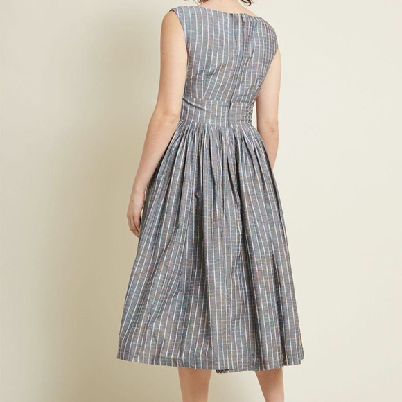 Modcloth "Fabulous Fit and Flare" in Grey Stripes - Picture 6 of 9
